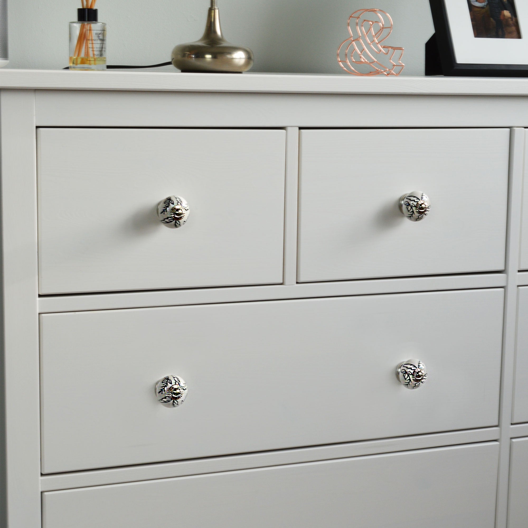 Round Ceramic Drawer Knob - Black / White Leaves