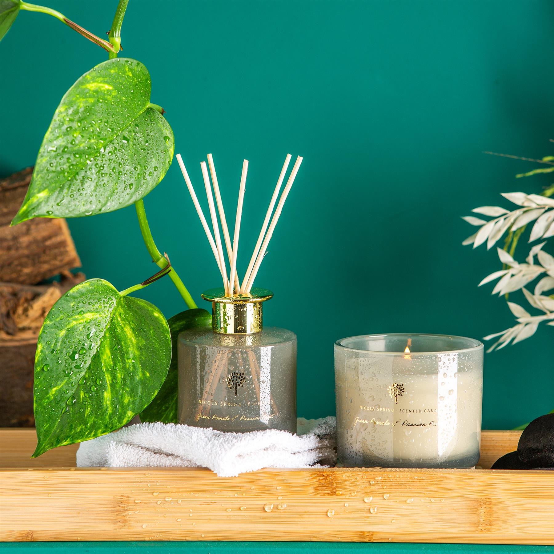 300g Green Pomelo &amp; Passion Fruit Soy Wax Scented Candle