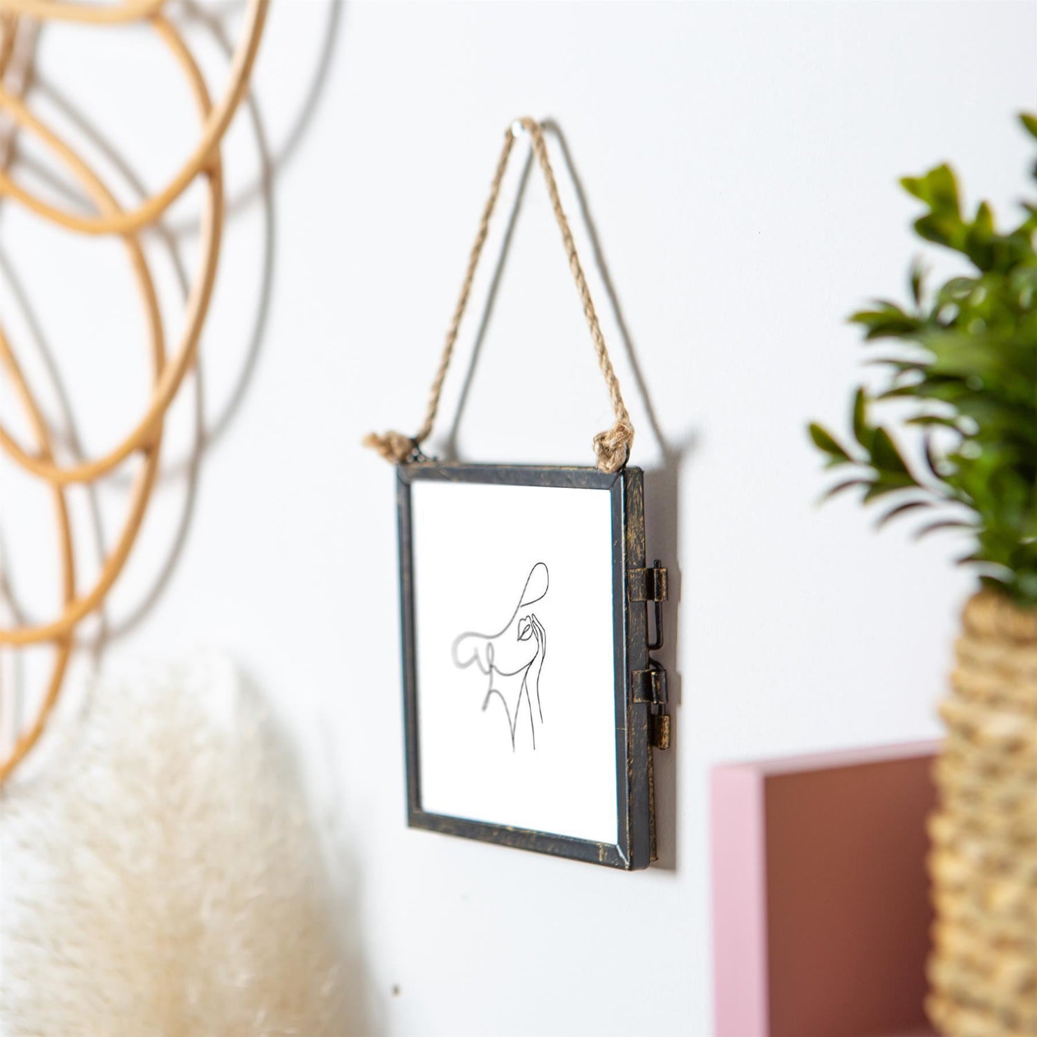 4&quot; x 4&quot; Glass Hanging Photo Frame