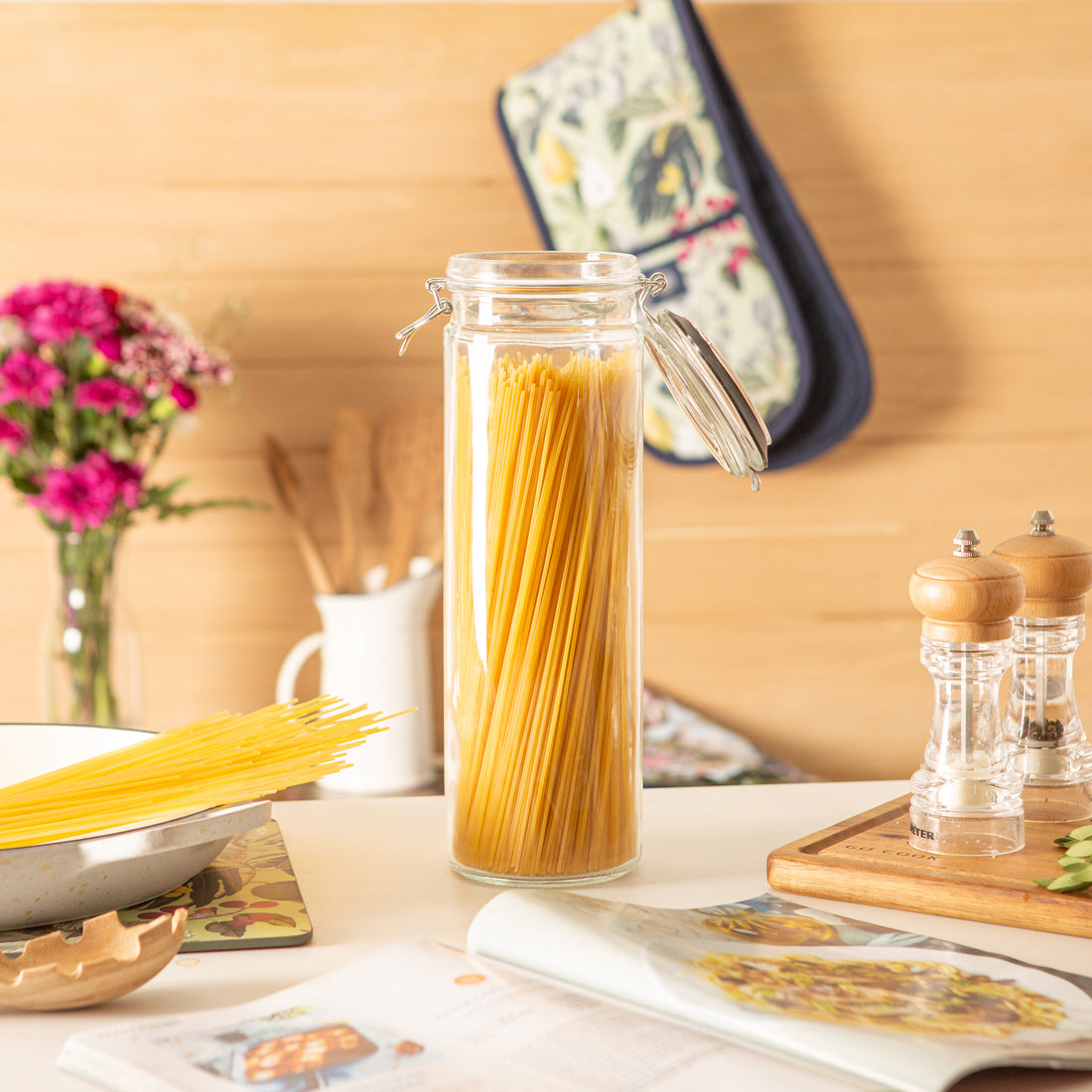 Glass Spaghetti Jar - 2 Litre - Black Seal