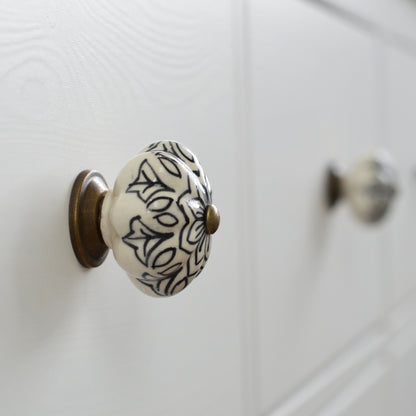 Ceramic Drawer Knob - Vintage Flower - Black