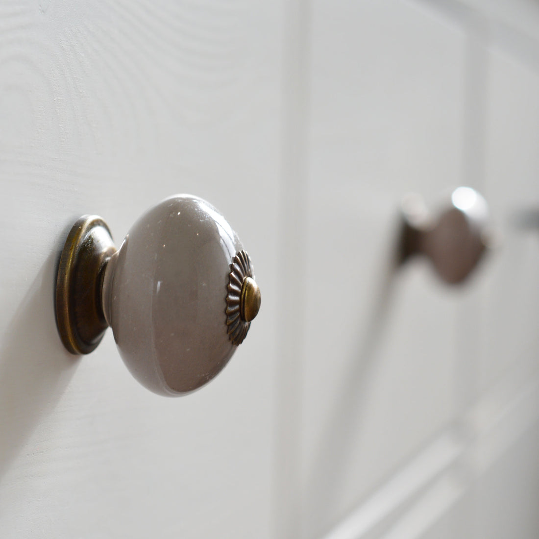 Round Ceramic Drawer Knob - Grey