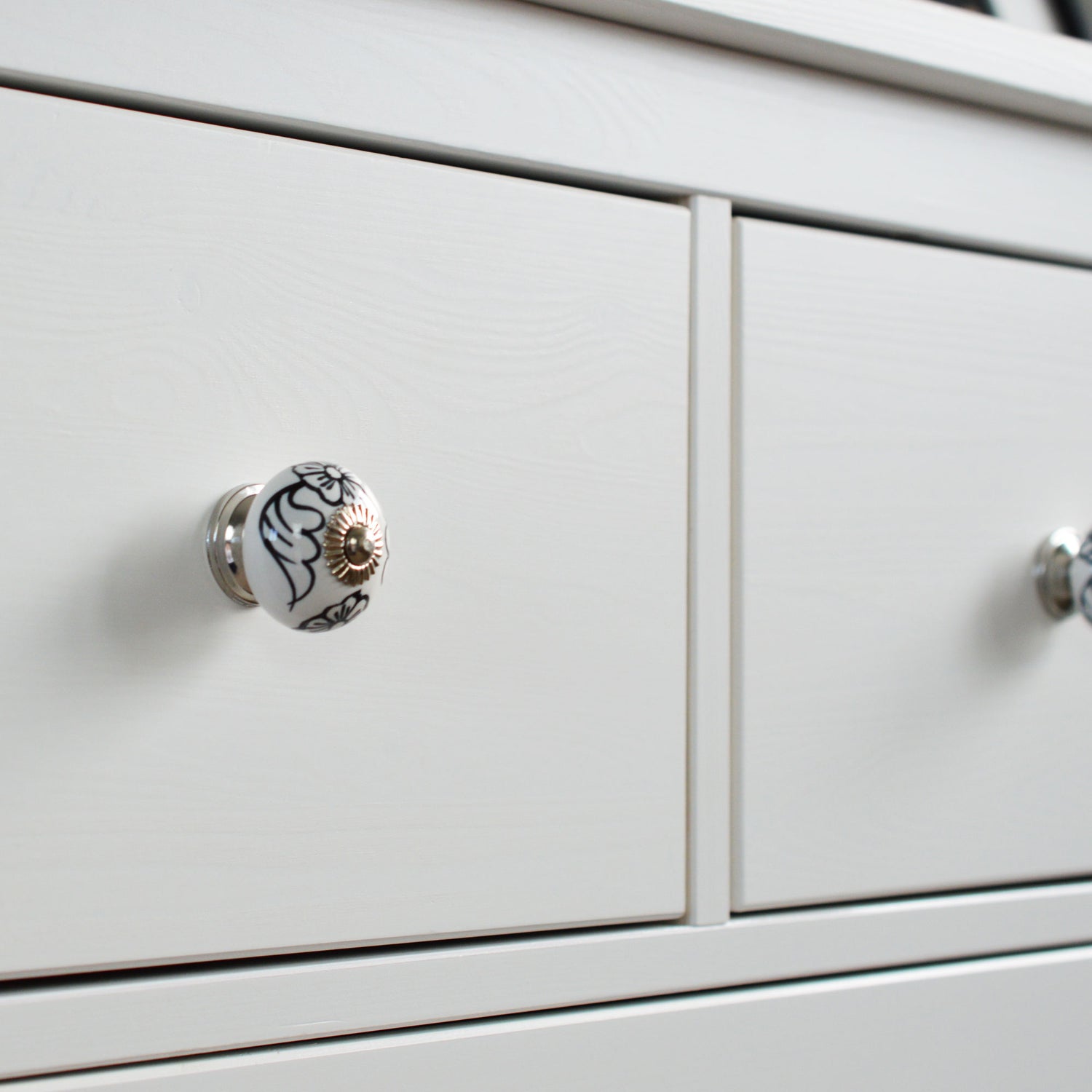 Round Ceramic Drawer Knob - Black / White Floral