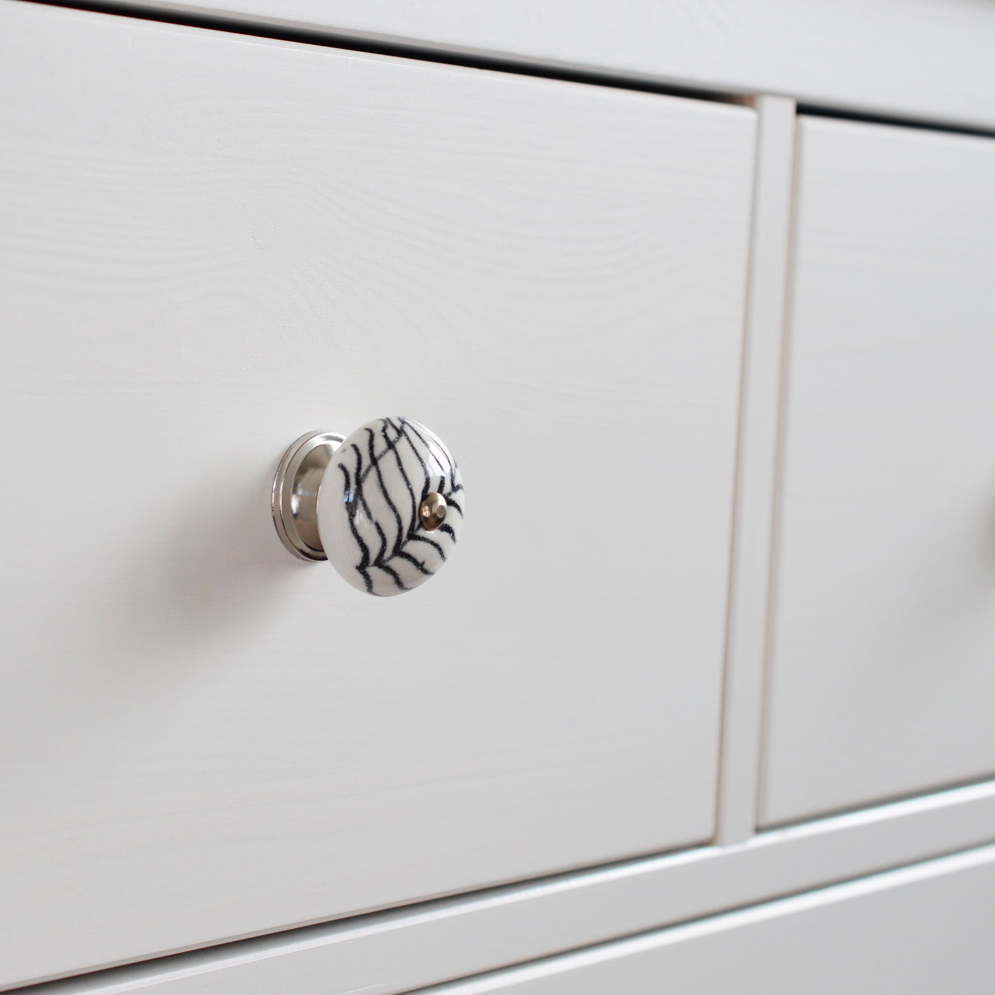Round Ceramic Drawer Knob - Black Lines