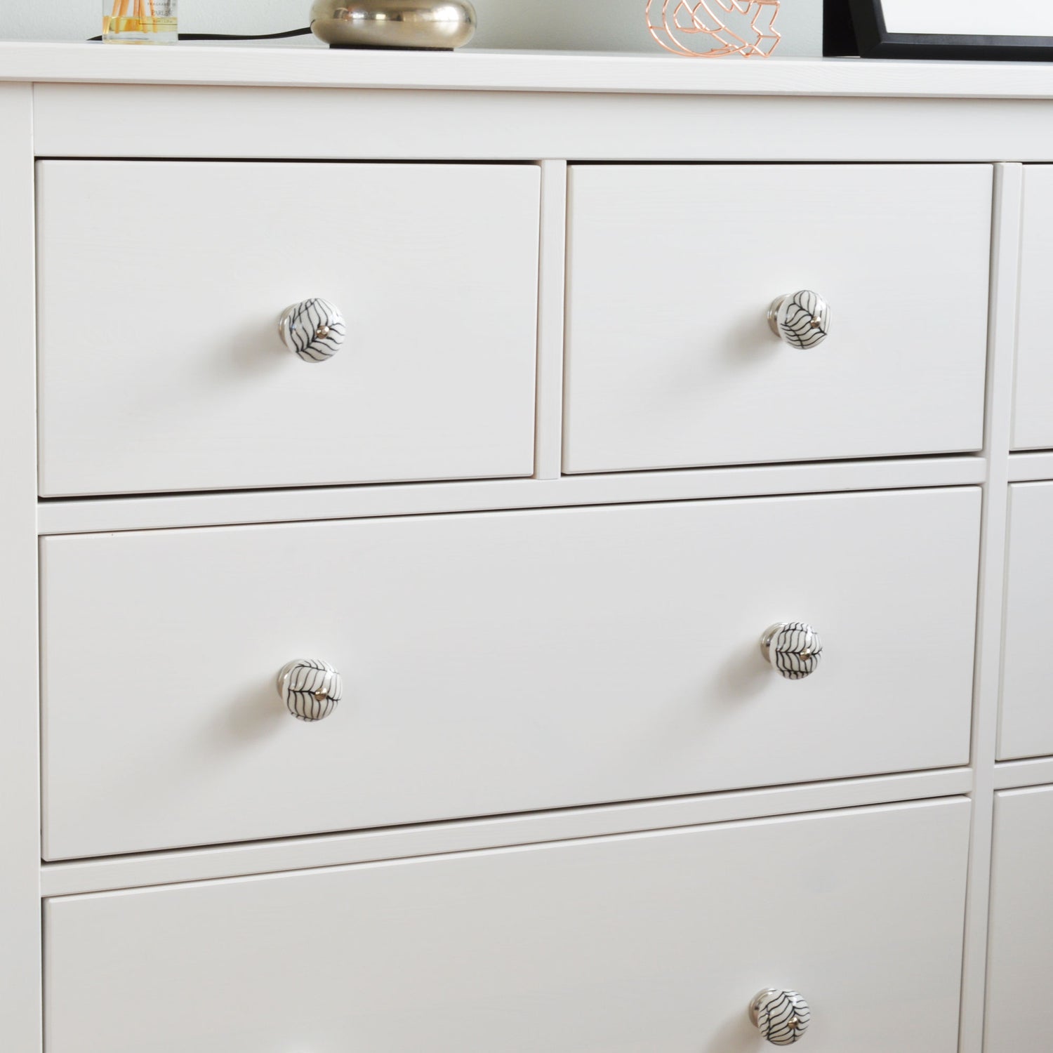 Round Ceramic Drawer Knob - Black Lines
