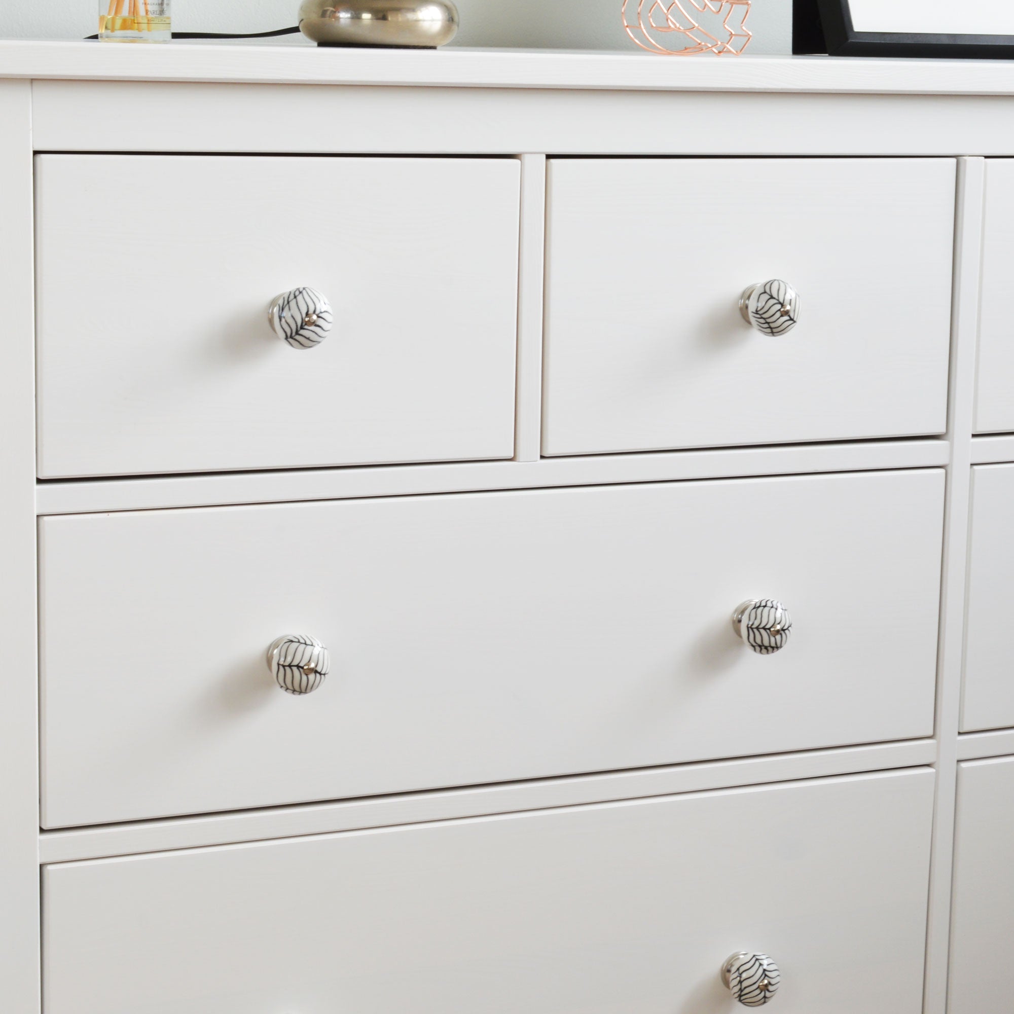 Round Ceramic Drawer Knob - Black Lines