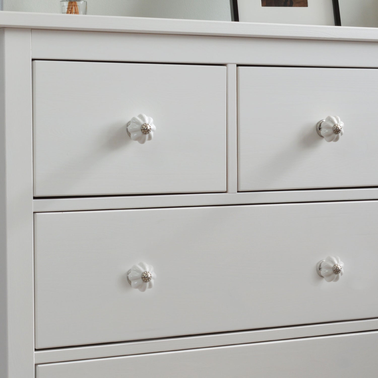 Ceramic Drawer Knob - Solid Flower - White