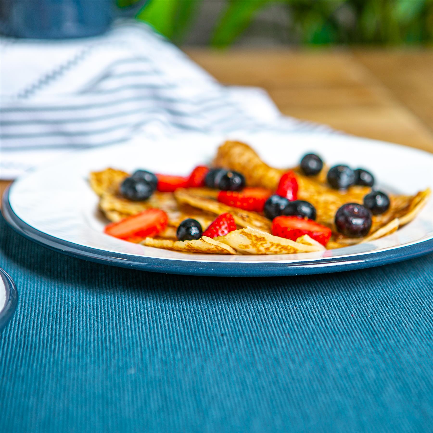 White Enamel Dinner Plate - 25.5cm - Navy